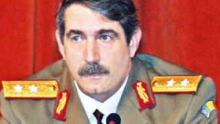 Румънски генерал стана автокрадец