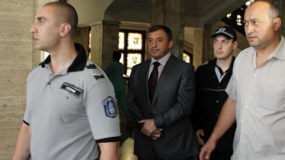 Алексей Петров обвини прокурори в неграмотност