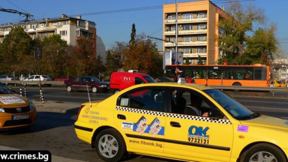Такси блъсна и уби пешеходец в Благоевград