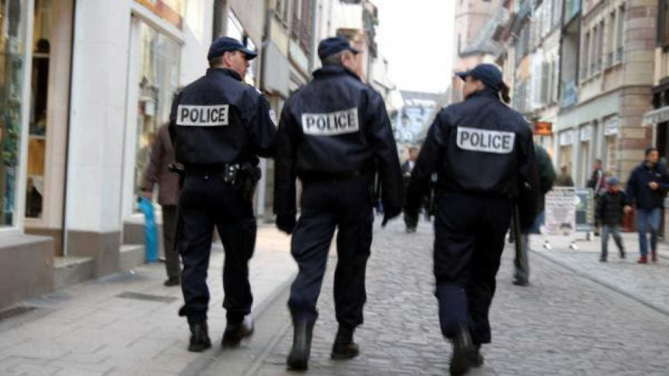 Четирима полицаи са наказани след самоубийство в благоевградски арест