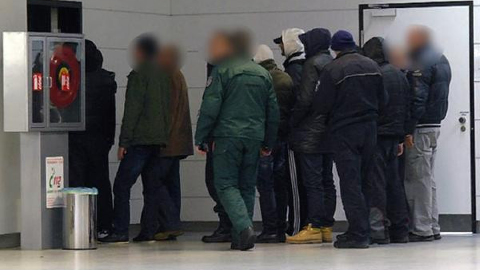Хванаха 24 български сутеньори в Испания