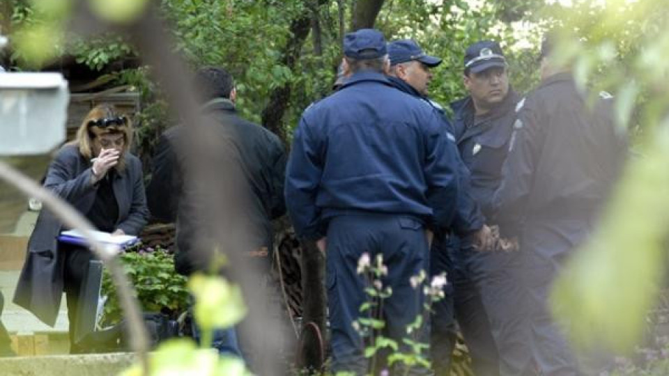 Заловиха българка, държала бардак с ХИВ-позитивни проститутки в Кипър Заловиха българка, държала бардак с ХИВ-позитивни проститутки в Кипър