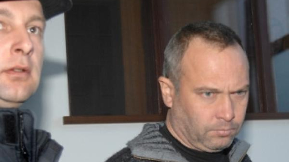 Лекарят убил баща си остава в ареста Лекарят убил баща си остава в ареста