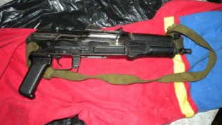 Закопчаха Зевса за незаконно оръжие