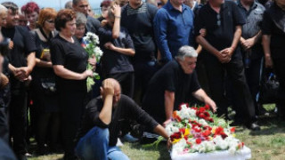 Атанаска хвърли бебето си от втория етаж! Тя получи присъда!