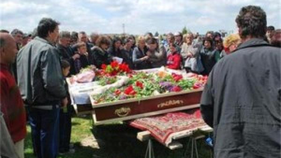 Лекар ликвидира бременна в 9-тия месец по брутален начин! Лекар ликвидира бременна в 9-тия месец по брутален начин!