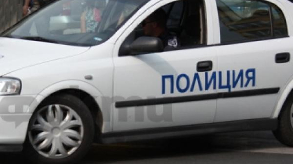 Задържаха двама след въоръжен грабеж в Бургас Задържаха двама след въоръжен грабеж в Бургас