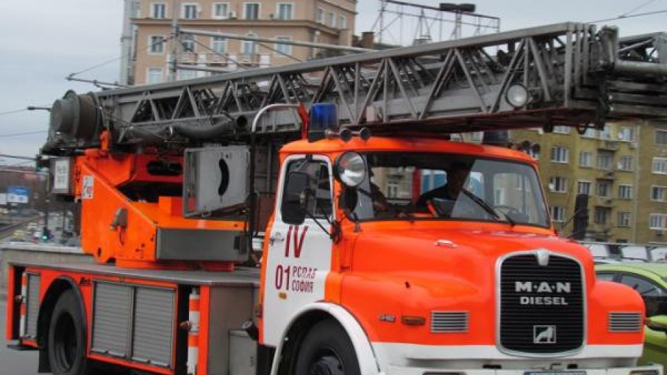 Опитаха да подпалят къщата на журналист, той го свързва с мистериозно самоубийство Опитаха да подпалят къщата на журналист, той го свързва с мистериозно самоубийство