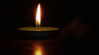 Почина 2-годишното дете, пребито от мащехата си