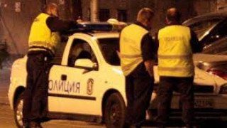 Екшън в Новогодишната нощ! Собственик на заведение преби клиентите си!