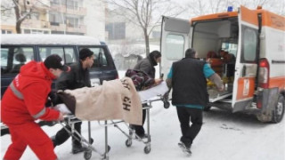 Почина жената, залята с бензин от мъжа си