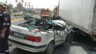 Тежка нощ! Трима граждани издъхнаха на пътя, има много ранени!