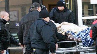 Кървава трагедия в столицата: Мъж се самоуби пред погледа на ченгетата!