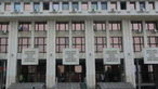 Тикнаха зад решетките подпалвачите на апартамент в Бургас