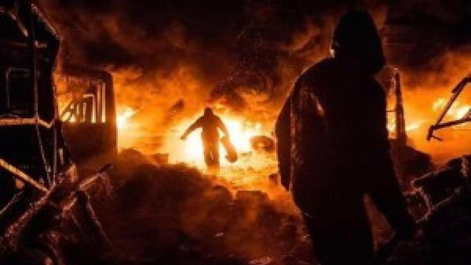 Размириците в Киев продължават! Обезглавиха мъж до Парламента! Размириците в Киев продължават! Обезглавиха мъж до Парламента!