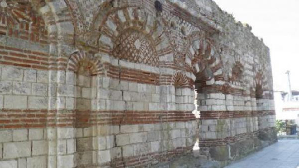 Община Несебър: Пукнатината върху църквата „Св. Йоан Алитургетос“ е стара, предстои реставрация на храма