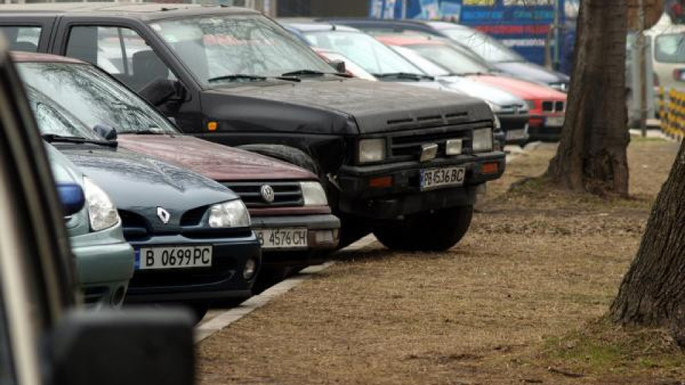 В Бургас горяха три автомобила за една нощ