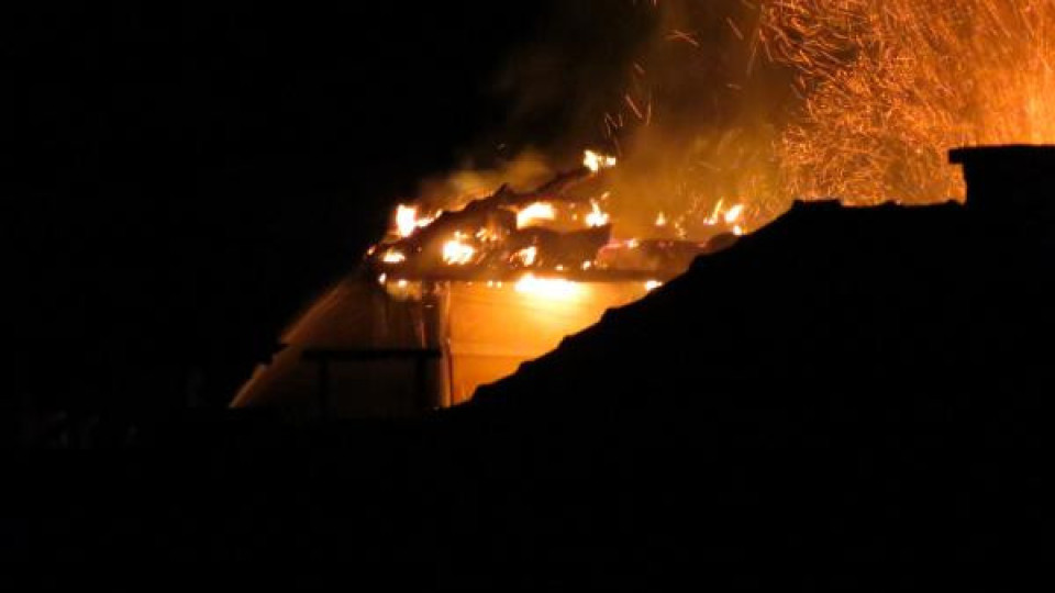 Пожар в Чипровци (ВИДЕО)