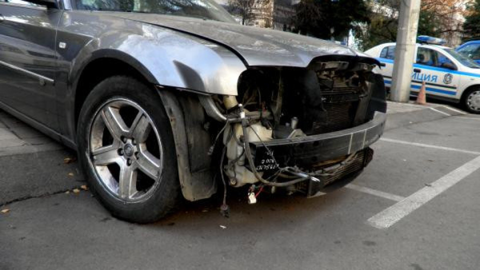 Четири катастрофи с девет автомобила станаха за 10 минути в Пловдивско
