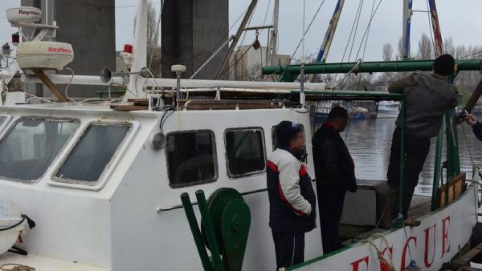 Рибари спасиха самоубийца, скочила от Аспаруховия мост