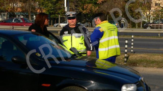 Македонски митничари отклоняват всички български коли
