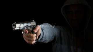 Психопат стреля напосоки на бул. Европа в София
