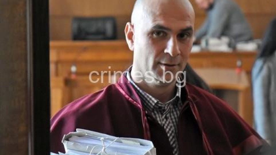 На прокурорската бухалака Димитър Франтишек му се размина за "Осемте джуджета"