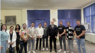 Главният прокурор Иван Гешев пред ученици в Пазарджик: Институциите трябва да си вършат работата, а не да прехвърлят вина