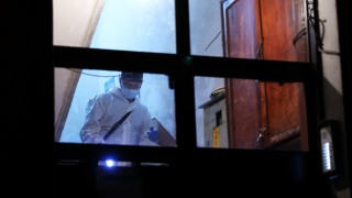 Задържаха двама за убийство: по дирите на откритото тяло в шахта в центъра на София