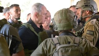 Нетаняху посети военни на границата с Газа и обяви: Готови сме (ВИДЕО)