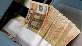 За какво да внимаваме при теглене на бързи кредити в евро