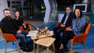 Трябва ли да сме приятели с колегите?