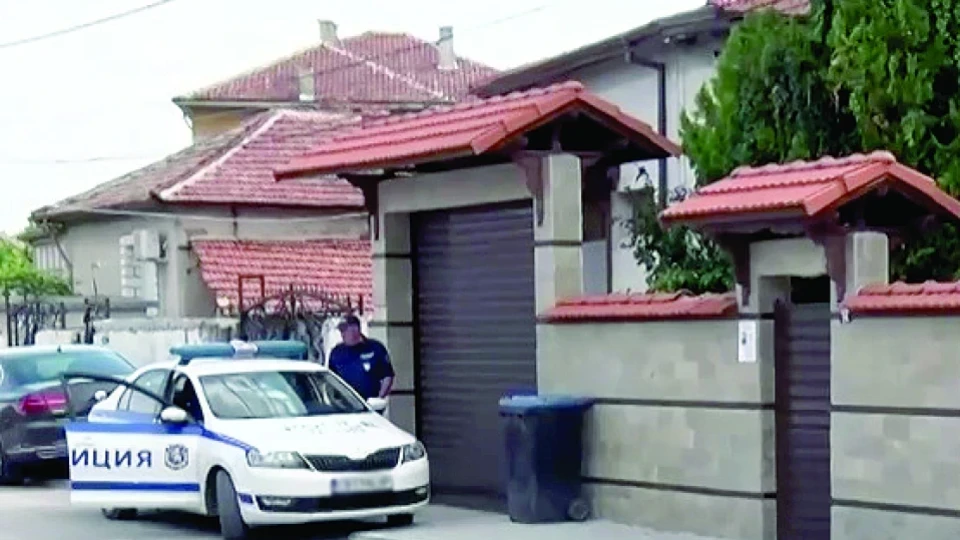 Заклаха жена на полицай, докато той е на дежурство
