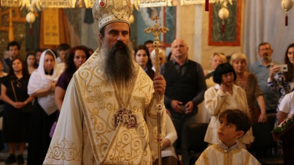 Патриарх Даниил: Днес се радваме с радостта на света царица Елена, която намери Кръста Господен в Йерусалим през 326 г.