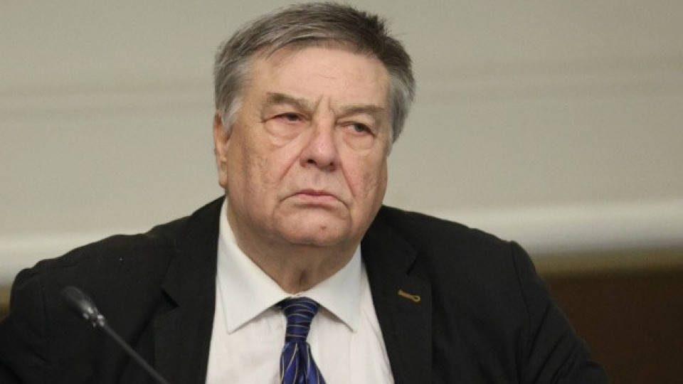 Здравко Попов: Кризата във Франция е всеобща