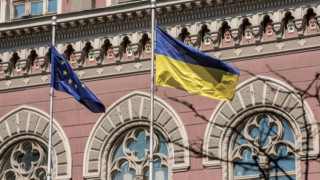 МВФ настоява Украйна да девалвира националната си валута
