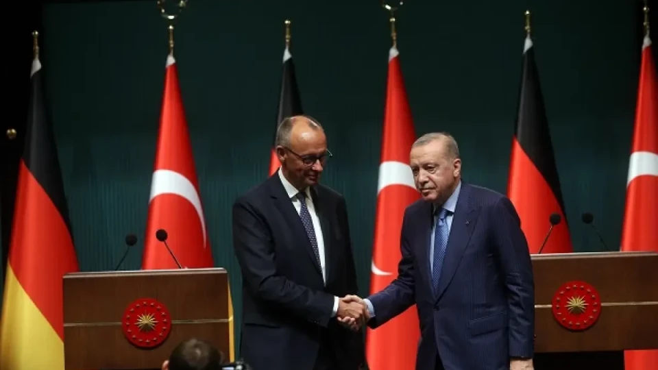 Реджеп Ердоган се скара на канцлера Мерц: В Германия не виждате ли това? Реджеп Ердоган се скара на канцлера Мерц: В Германия не виждате ли това?