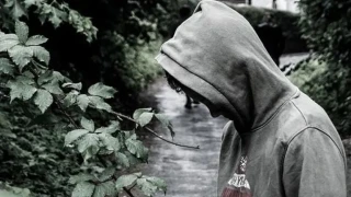 Дезориентиран чужденец от дни живее на улица в София Дезориентиран чужденец от дни живее на улица в София