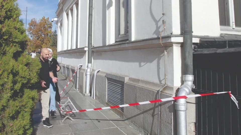 Местят депутатския паркинг от площада до „Св. Ал. Невски“