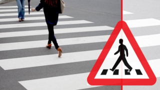 Официален отговор на въпроса "Длъжни ли са пешеходците да вдигат ръка, когато пресичат?"