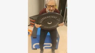 101-годишна бодибилдърка: "Най-важното е да имаш цел, за да ставаш от леглото." (ВИДЕО)