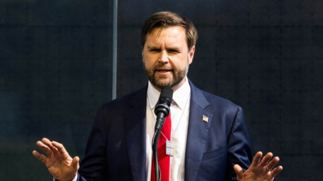 Криза в брака на Джей Ди Ванс?