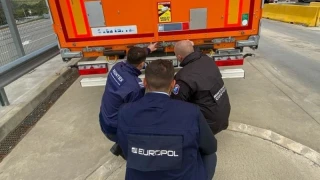 Операция "Пирати 3": Голямо количество фалшиви и акцизни стоки спряха европейските служби