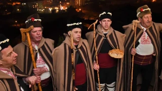 Коледари обикалят домовете срещу зли сили
