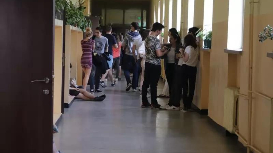 ЕК: България учи много, но умее малко