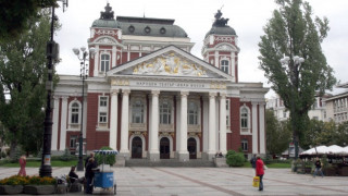 Сградата на Народния театър „Иван Вазов“ е открита преди 119 години