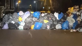 Барикадираха улица с чували с боклук в столичния кв. "Левски"