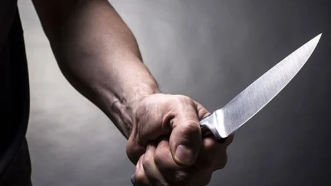 „Ще убия детето, а после и теб“: Арест за мъж, заплашил с нож съпругата си