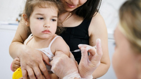 Между 3 и 18% от децата у нас са без задължителни ваксини