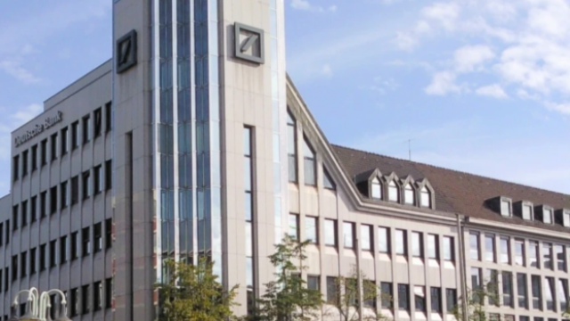 Обискираха офиси на „Дойче банк“ по разследване за пране на пари